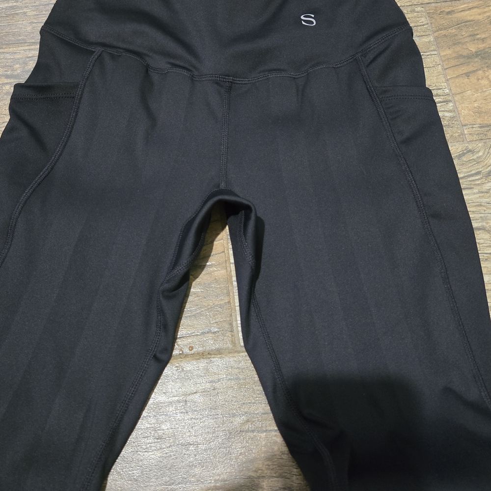 Skinnify Leggings with Built-in Resistance Bands And Side Pockets - Picture 4 of 7